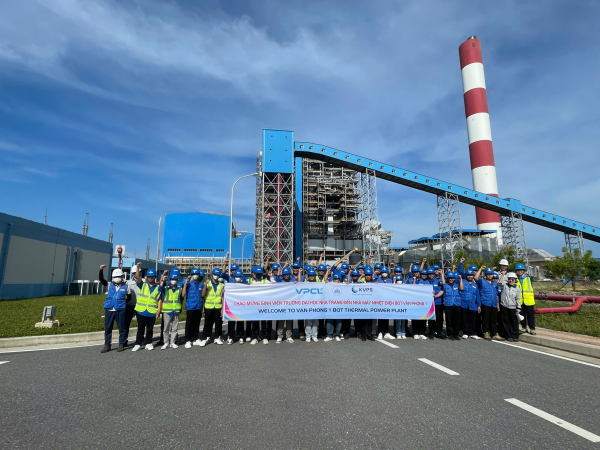 Tân sinh viên K67 Khoa Điện – Điện tử tham quan thực tế tại Nhà máy Nhiệt điện BOT Vân Phong 1