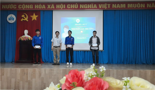 Lễ gặp mặt tân sinh viên Ngành Kỹ thuật điện K64