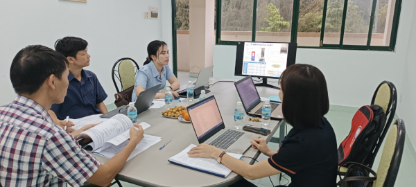 Họp Hội đồng đánh giá nghiệm thu Đề tài NCKH cấp trường TR2023-13-30