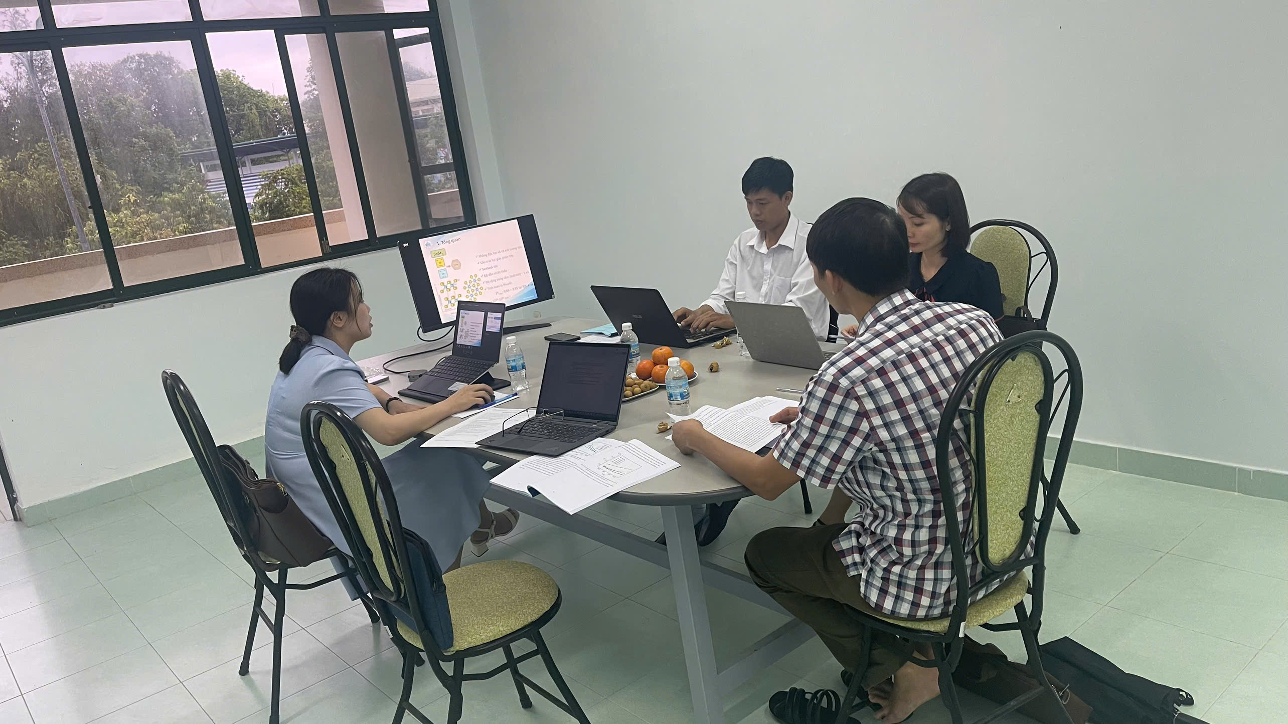 Họp Hội đồng đánh giá nghiệm thu Đề tài NCKH cấp trường TR2023-13-30